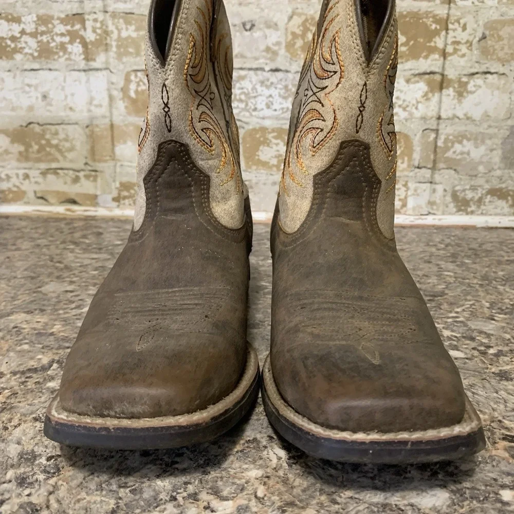 Ariat please refer